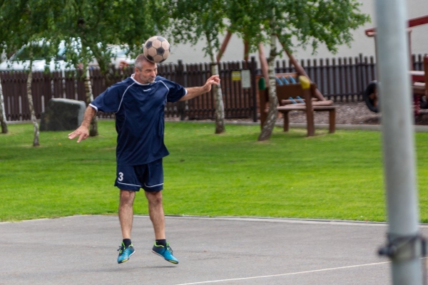 Do obce se vrací kultura a sport, hvězdně obsazený nohejbalový turnaj rozhodl o změně majitele poháru