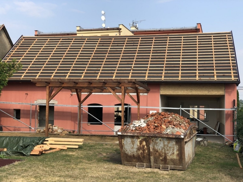 Čas prázdnin končí a volá nás škola